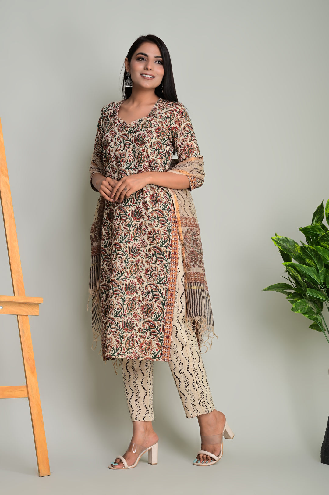 Hastkala Cotton Suit Kota Doriya Dupatta