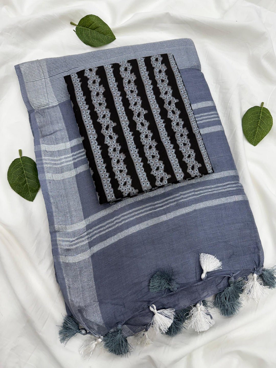 Beautiful Cotton Linen Saree With Printed Cotton Blouse