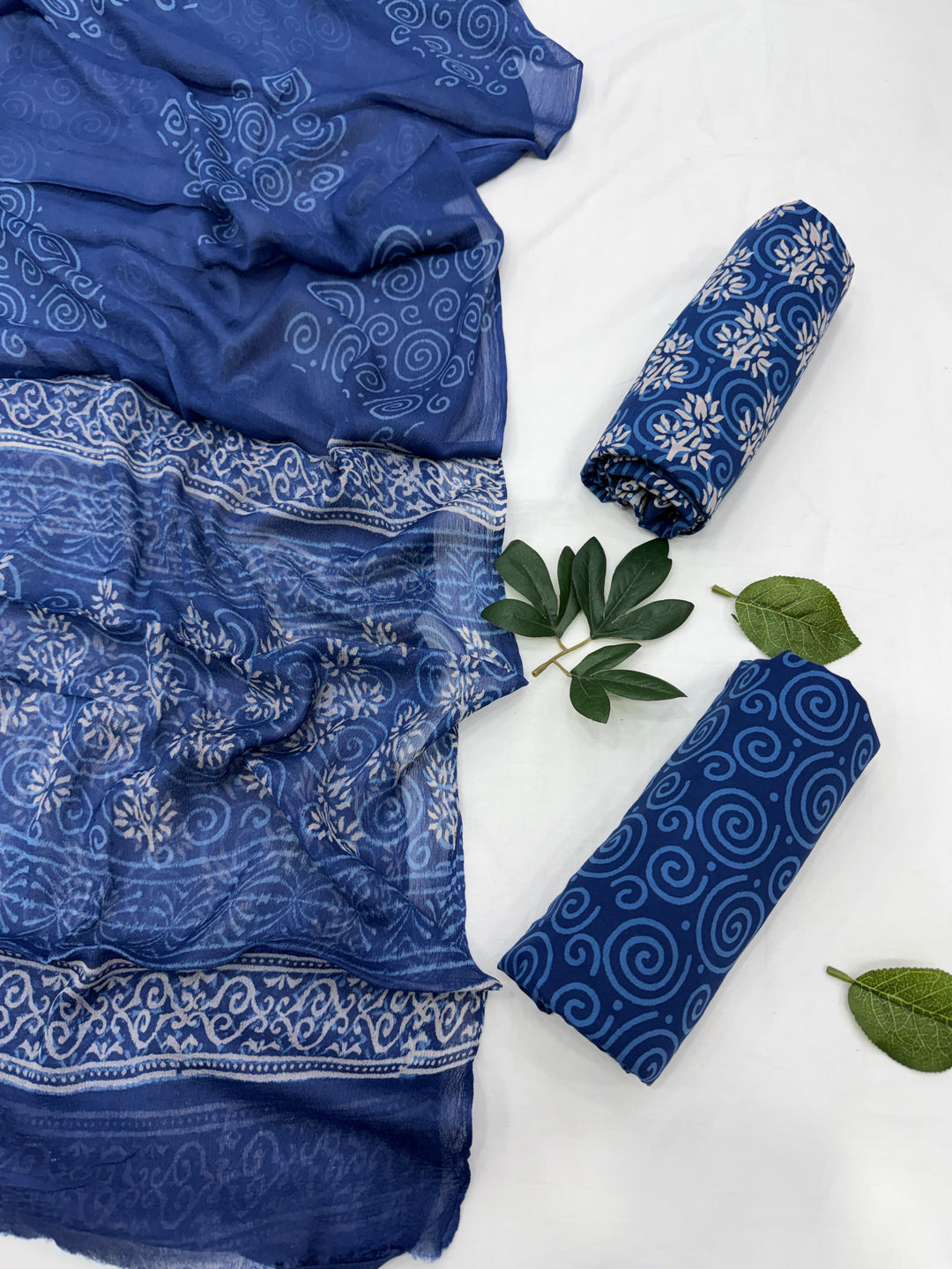 Hastkala Chiffon Suit