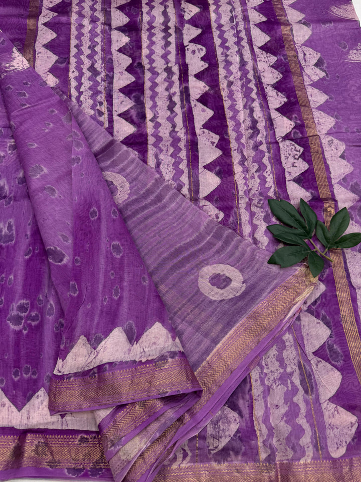 Lightweight Maheshwari Saree with zari border